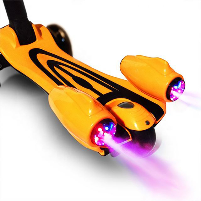 Spray Deck Widen 3 Flashing Wheels Kids Kick Scooter Foldable Children Scooter
